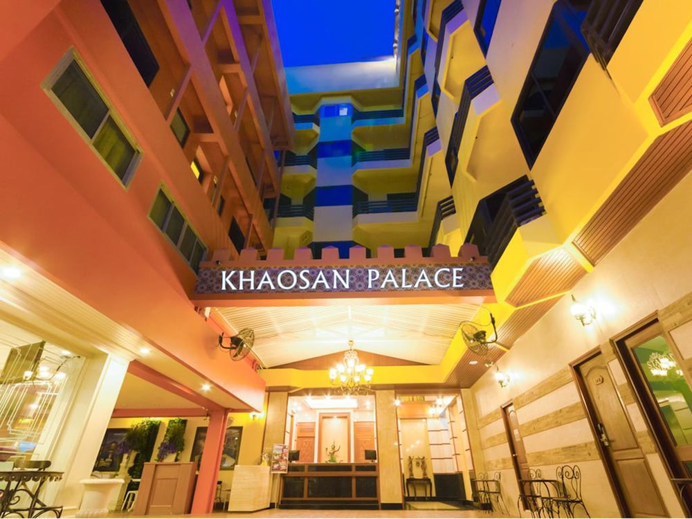 violet tower at khaosan palace