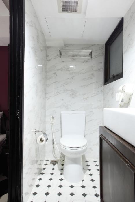 violet tower at khaosan palace