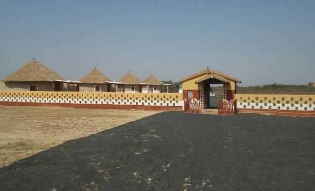 banni village stay