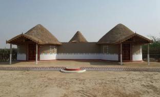 banni village stay