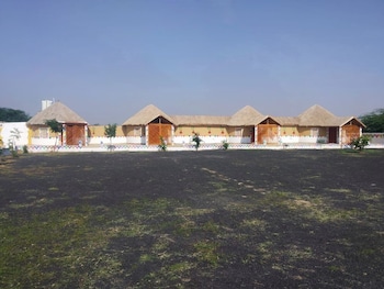 banni village stay