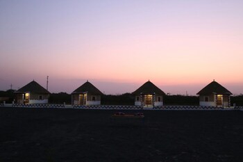 banni village stay