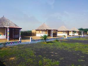banni village stay