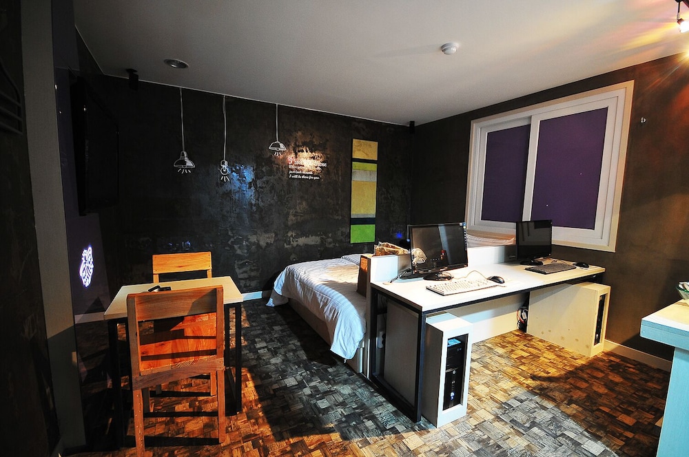 7 motel