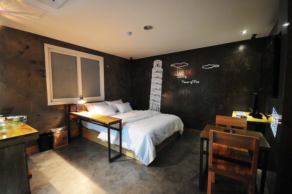 7 motel