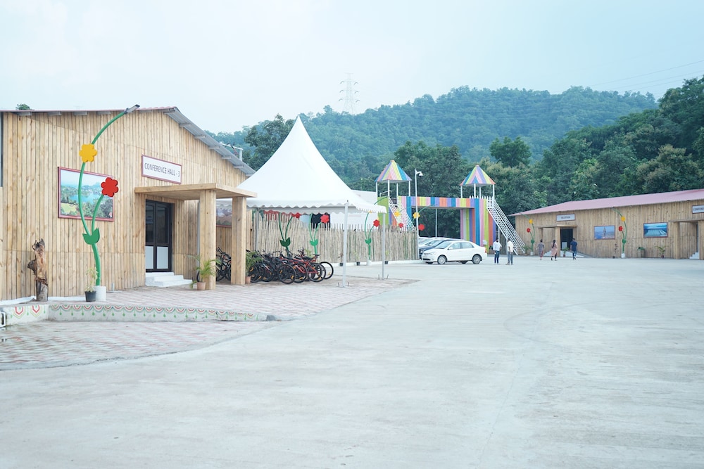 praveg tent city narmada statue of unity