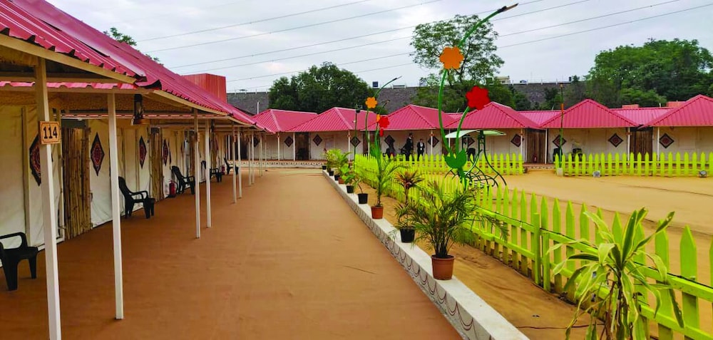 praveg tent city narmada statue of unity