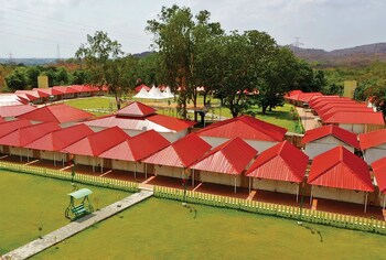 praveg tent city narmada statue of unity