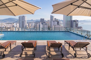 green beach hotel nha trang