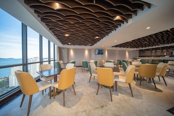 green beach hotel nha trang