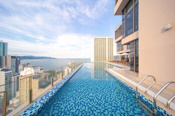 green beach hotel nha trang