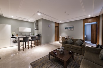 taj jeddah hotel apartment