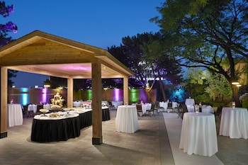 element toronto airport