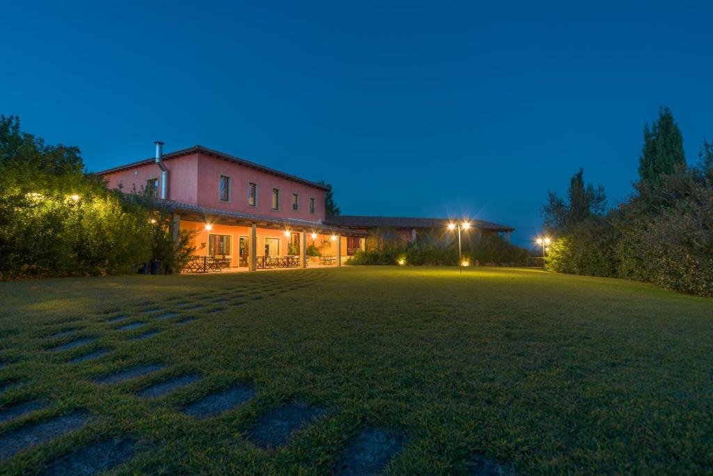 janas country resort