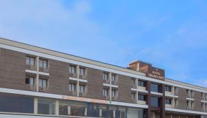 Hotel Grand Unity,Sarkhej - Bavla Road Shivam Square Near Chehar Mata Mandir Opposite Laxminaryan Petrol Pump Ahmedabad 382213,3 star