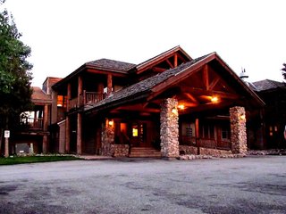 The Lodge At Breckenridge,Colorado>>Breckenridge,4 star