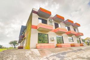 the shelars royal inn