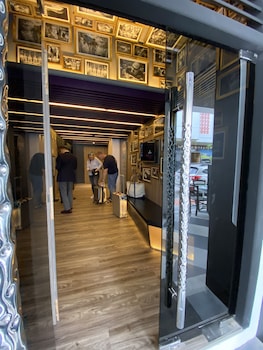 st signature tanjong pagar