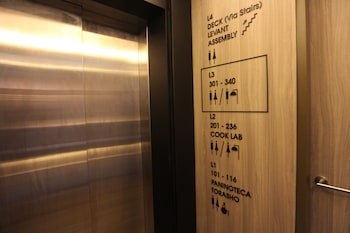 st signature tanjong pagar