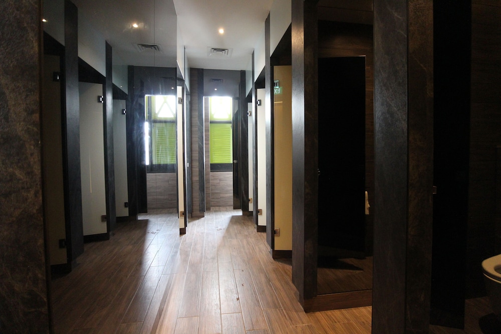 st signature tanjong pagar