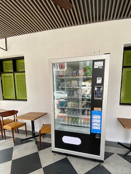 st signature tanjong pagar