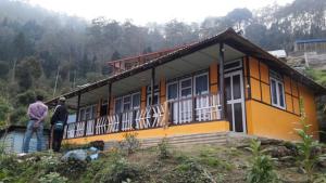 Vamoose Sumikshas,Gangtok>>Darjeeling,1 star