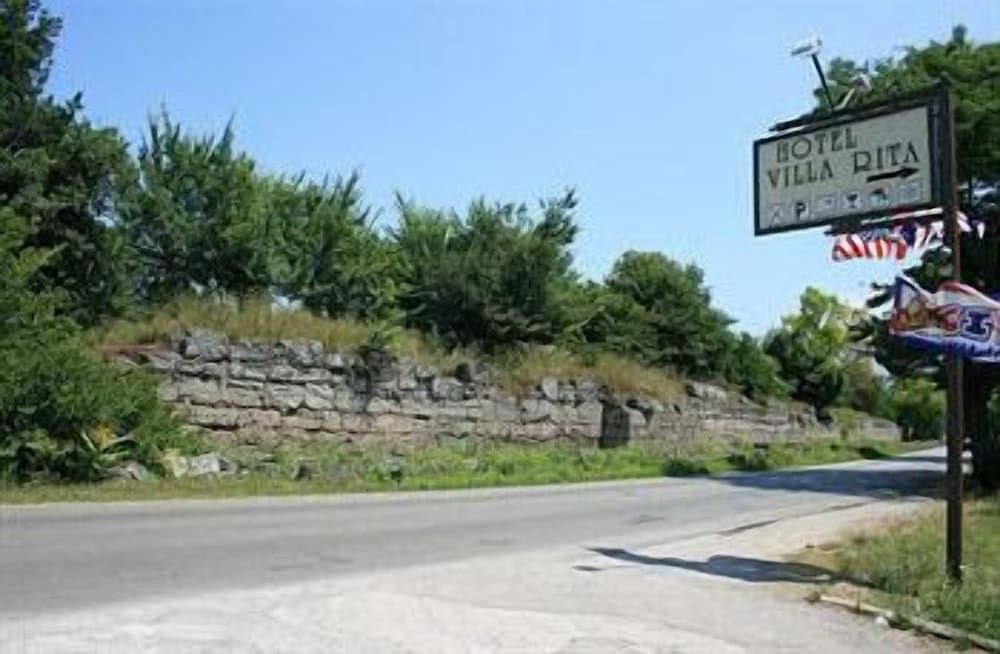 hotel villa rita