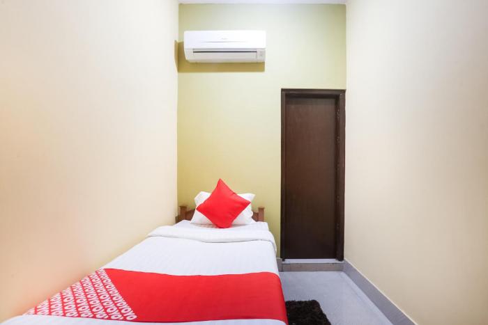 swayamsiddha continental by oyo rooms