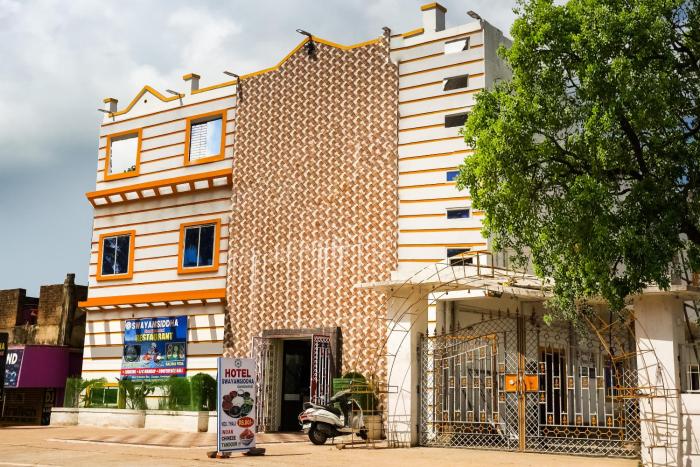 swayamsiddha continental by oyo rooms