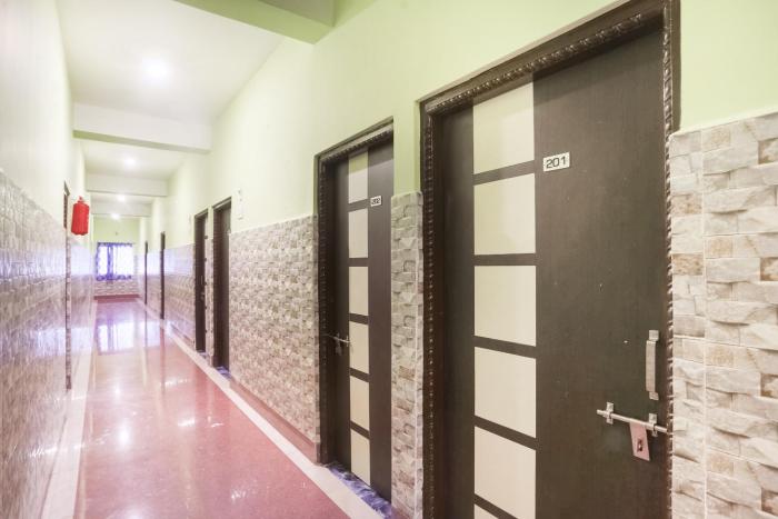 swayamsiddha continental by oyo rooms