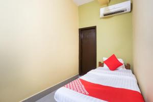 swayamsiddha continental by oyo rooms