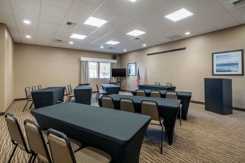 mainstay suites coeur dalene