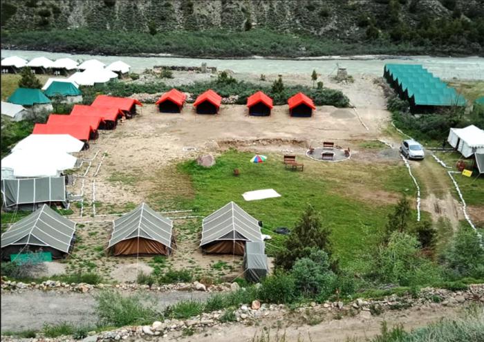 tih siramani river camp jispa