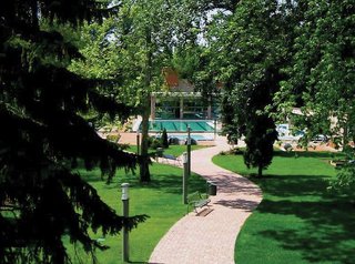 Holiday Beach Budapest Wellness & Conference Hotel,Csillaghegy>>Budapest,4 star