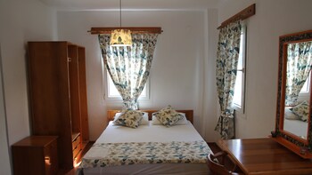 eski datca pansiyon cafe