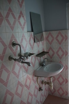 tranquil water guest house pokhara