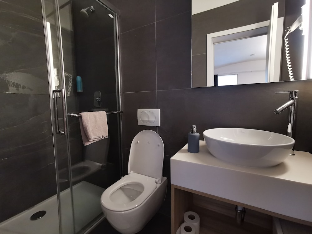 cha cha rooms