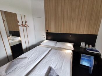 cha cha rooms