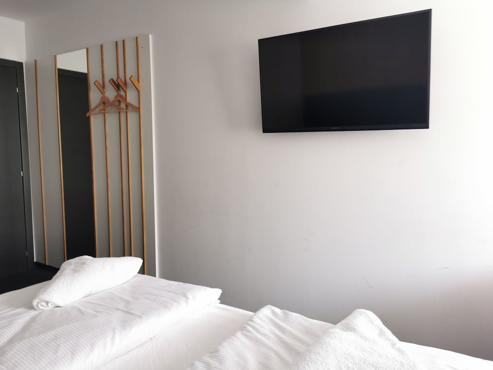 cha cha rooms