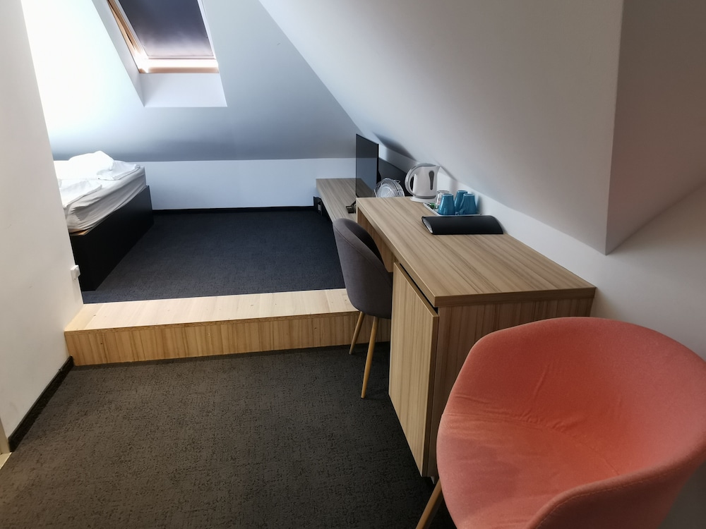 cha cha rooms