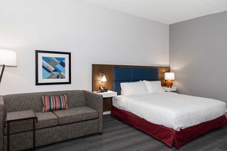 hampton inn and suites charlotte steele creek