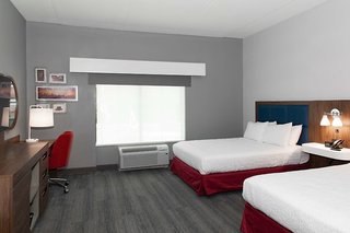 hampton inn and suites charlotte steele creek