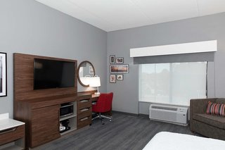 hampton inn and suites charlotte steele creek