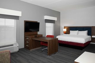 hampton inn and suites charlotte steele creek