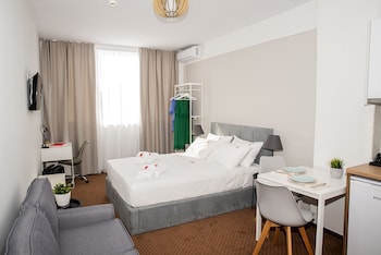 city plaza apartments and rooms