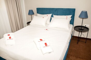 city plaza apartments and rooms