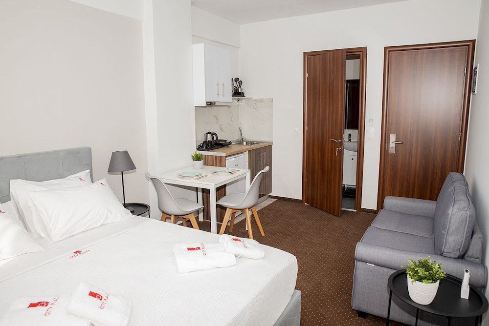 city plaza apartments and rooms