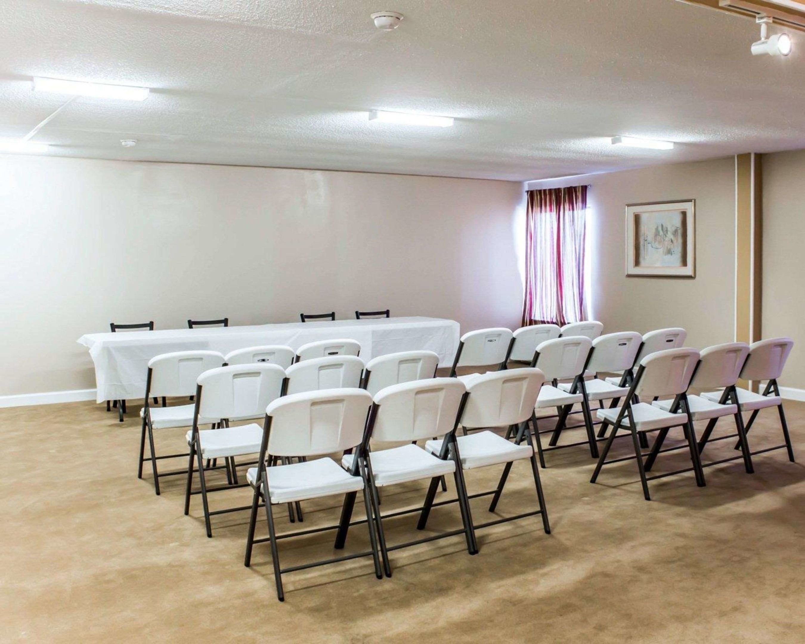 econo lodge burlington i 40