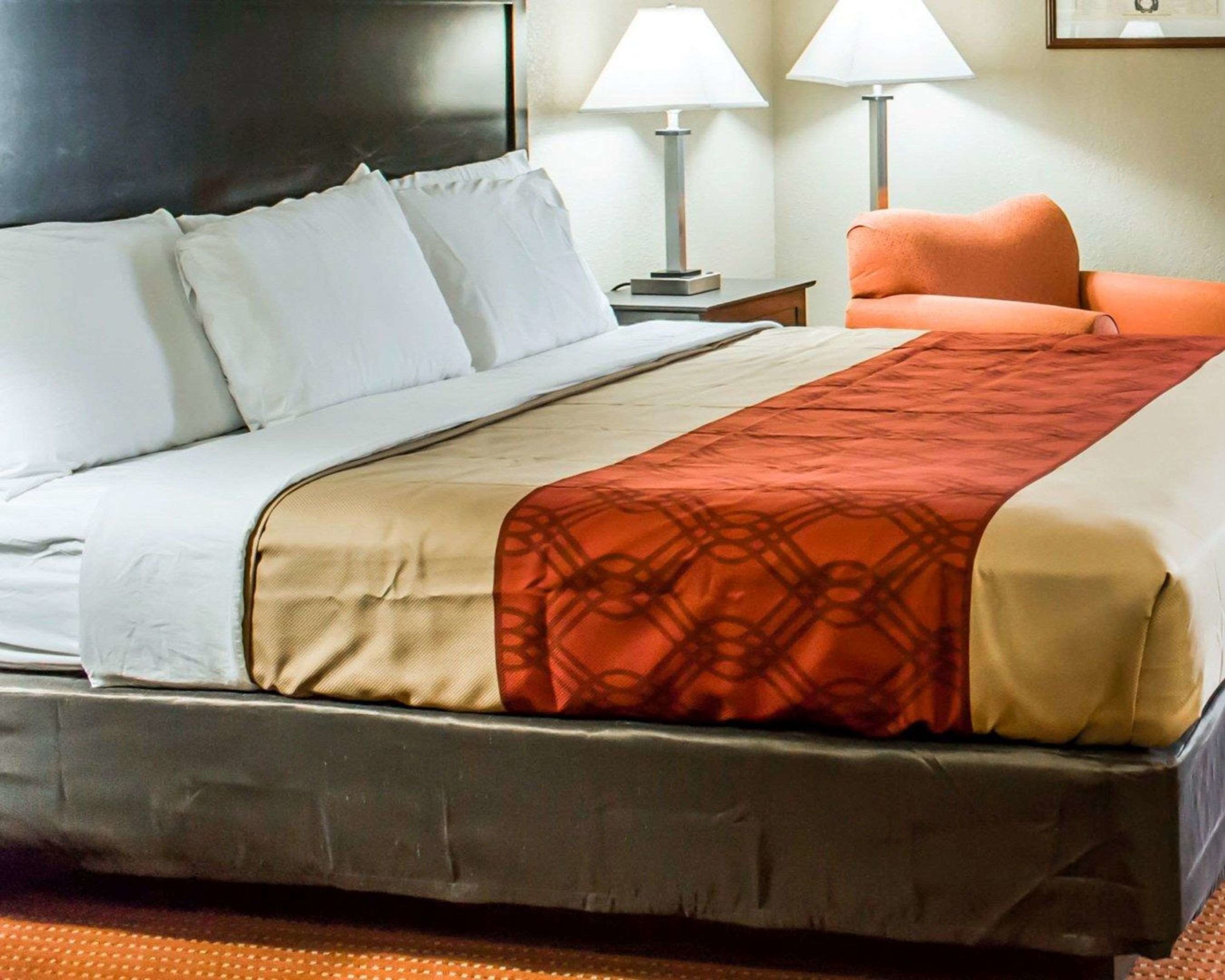 econo lodge burlington i 40