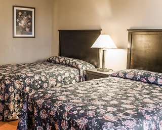 econo lodge burlington i 40